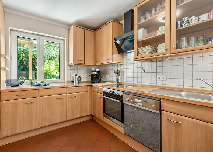 Geraeumiges Haus Mit Garten Terasse